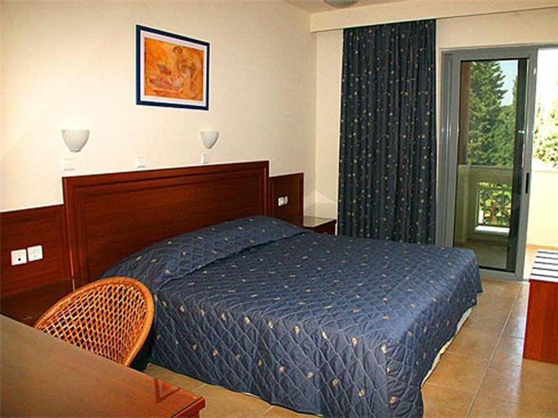 Olgas Paradise Aparthotel 3*